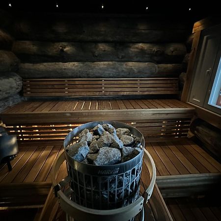 Napapiirin Jaervilomat Hotel Luukonniemi Екстериор снимка