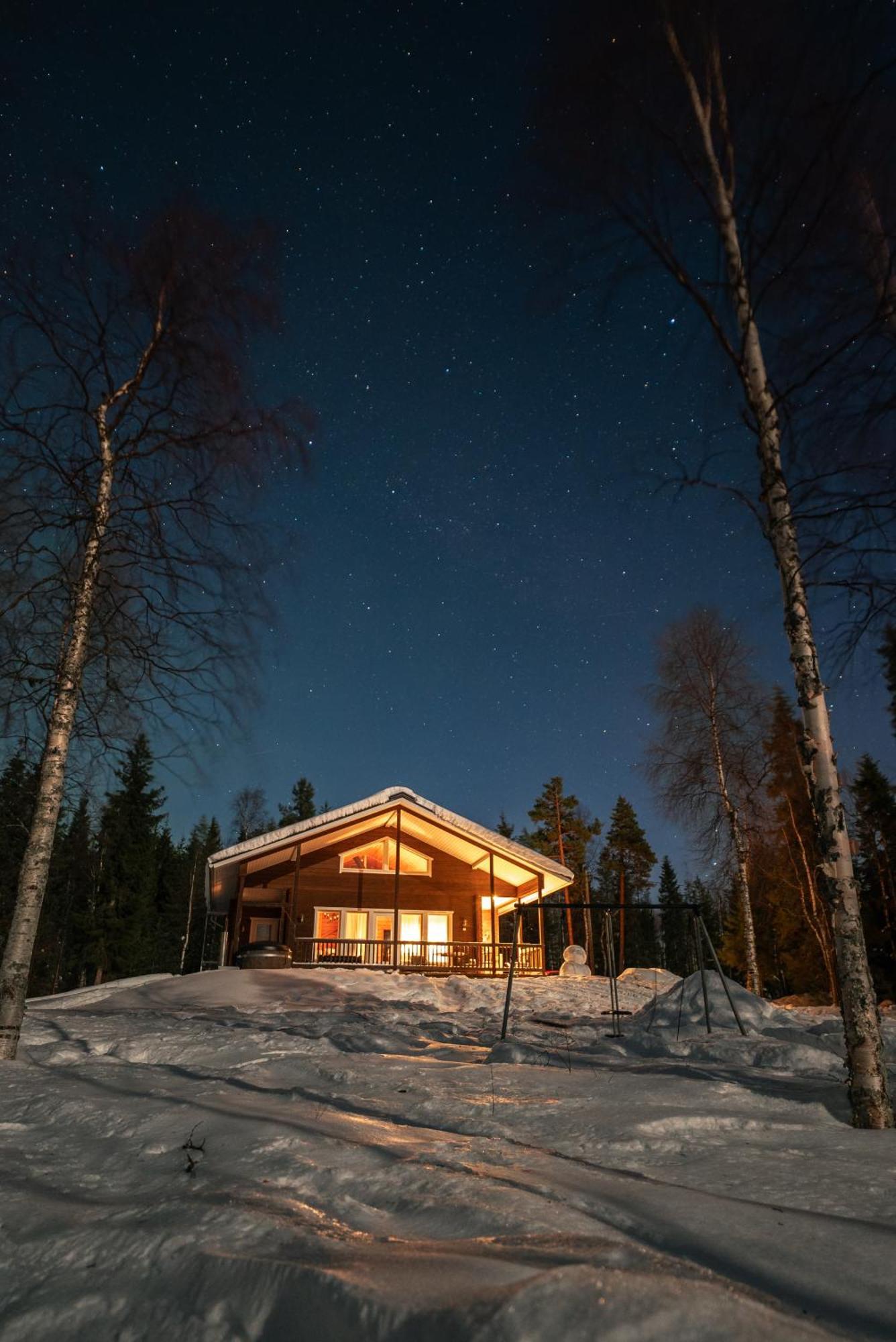 Napapiirin Jaervilomat Hotel Luukonniemi Екстериор снимка