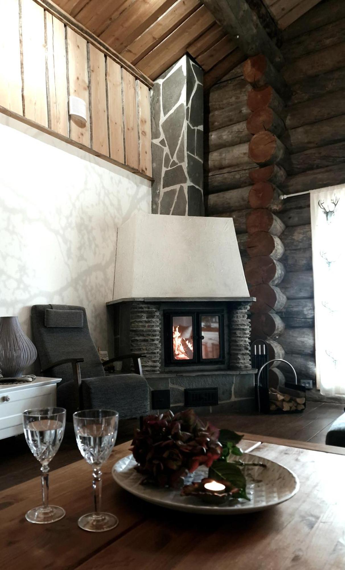 Napapiirin Jaervilomat Hotel Luukonniemi Екстериор снимка