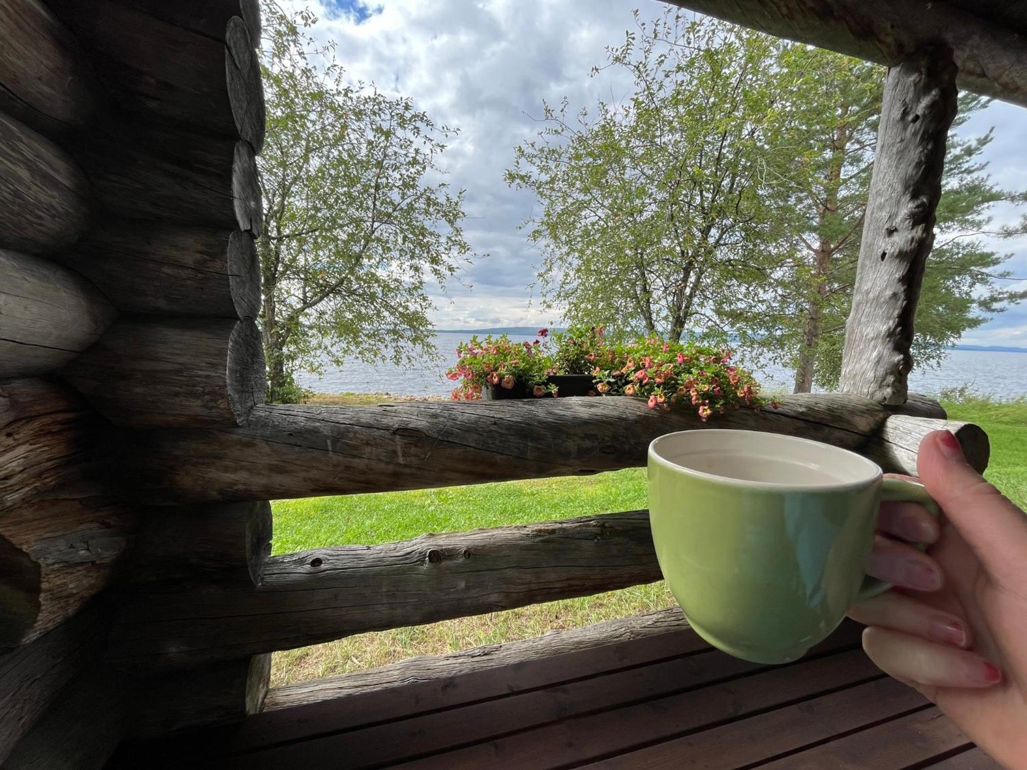 Napapiirin Jaervilomat Hotel Luukonniemi Екстериор снимка