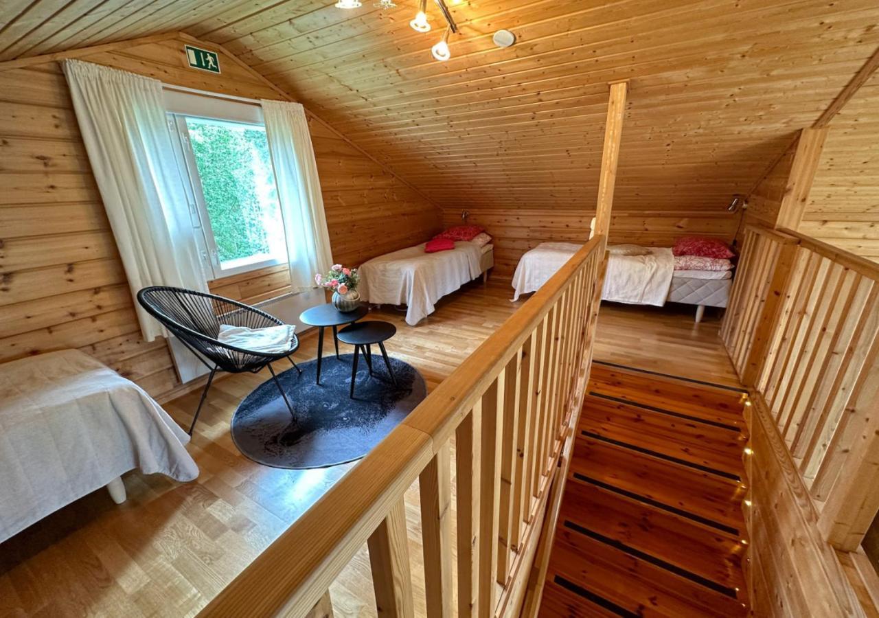 Napapiirin Jaervilomat Hotel Luukonniemi Екстериор снимка
