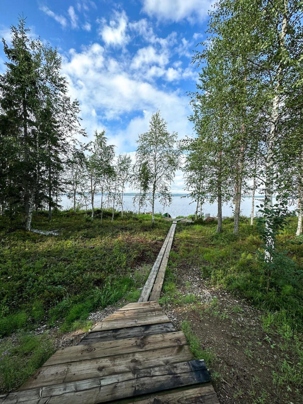 Napapiirin Jaervilomat Hotel Luukonniemi Екстериор снимка