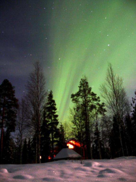 Napapiirin Jaervilomat Hotel Luukonniemi Екстериор снимка
